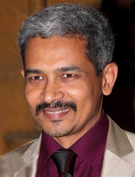 Atul Kulkarni, Actor, Age, Wife, Family, Biography & More.